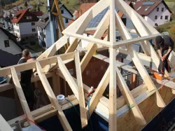 3-Dachverglasung-Pyramide-Holz